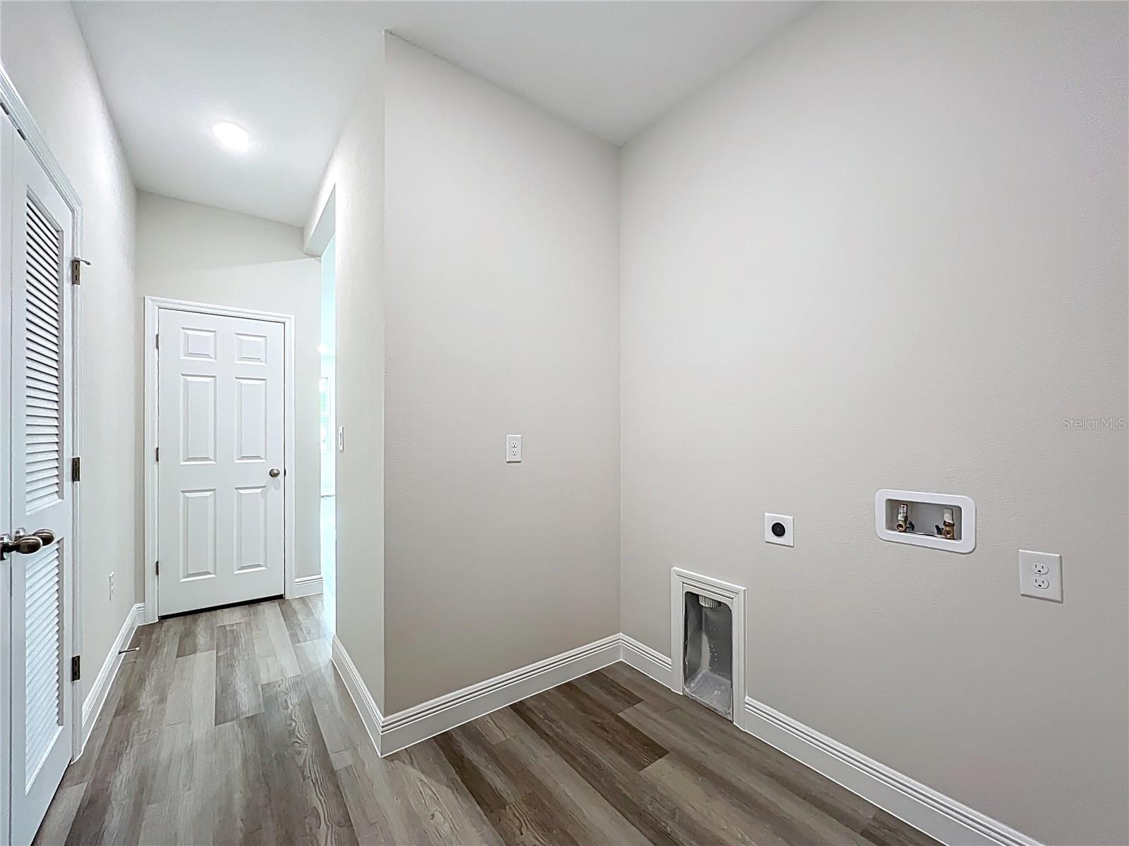 1547 - PORT CHARLOTTE SUB 16 - Residential