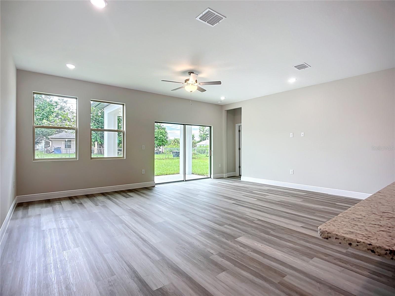 1547 - PORT CHARLOTTE SUB 16 - Residential