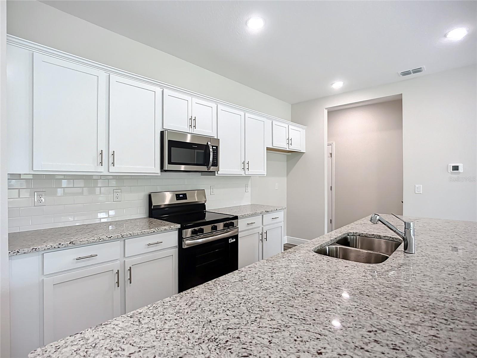 1547 - PORT CHARLOTTE SUB 16 - Residential