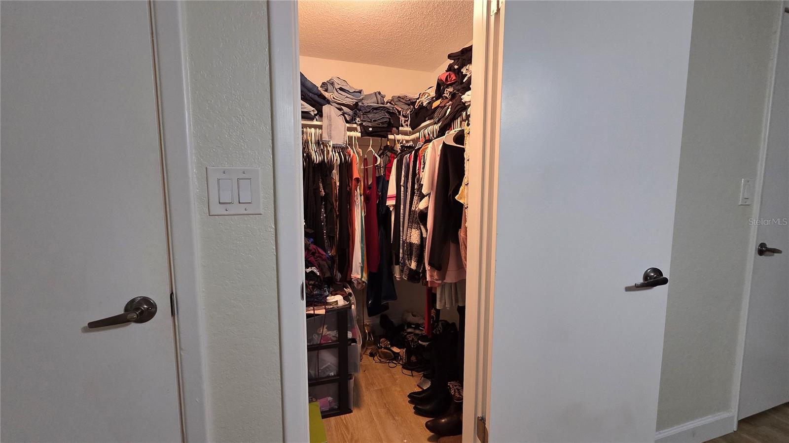 REGENCY PARK - Residential Lease