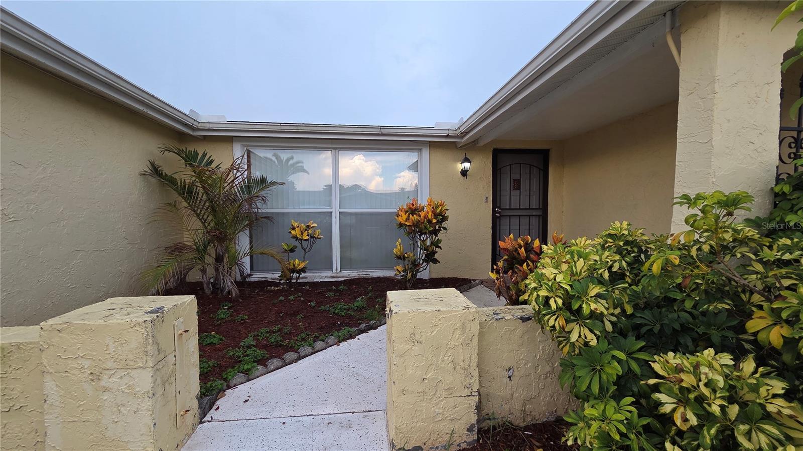 REGENCY PARK - Residential Lease