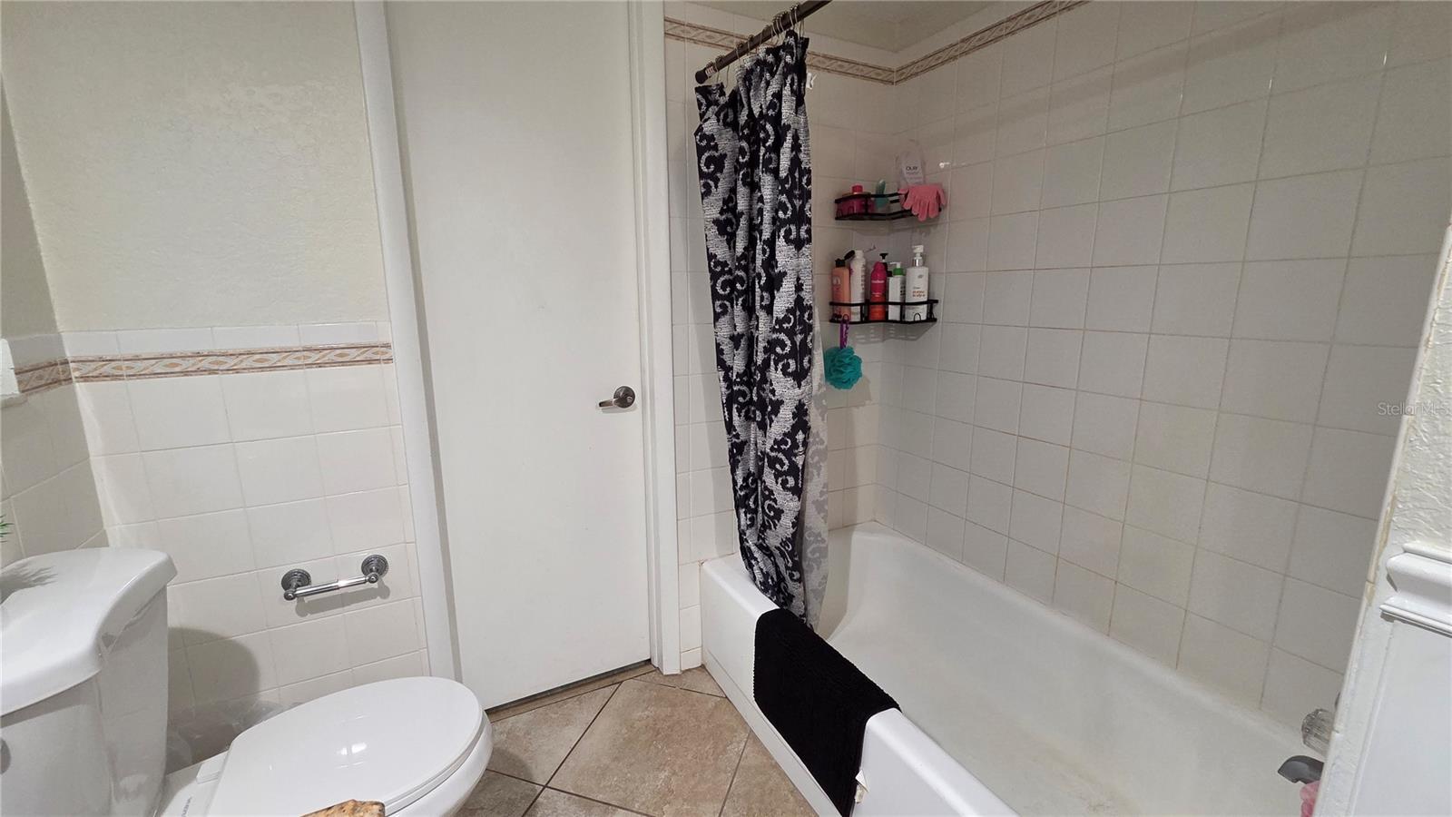 REGENCY PARK - Residential Lease