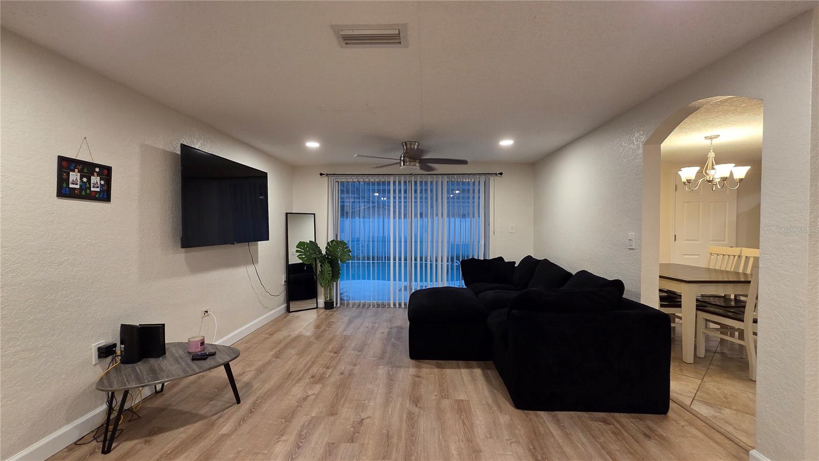 REGENCY PARK - Residential Lease