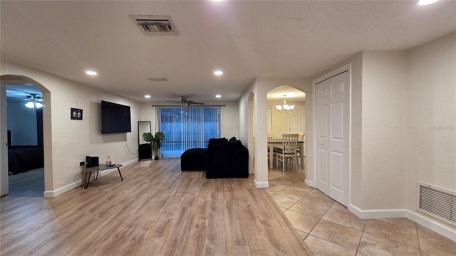 REGENCY PARK - Residential Lease