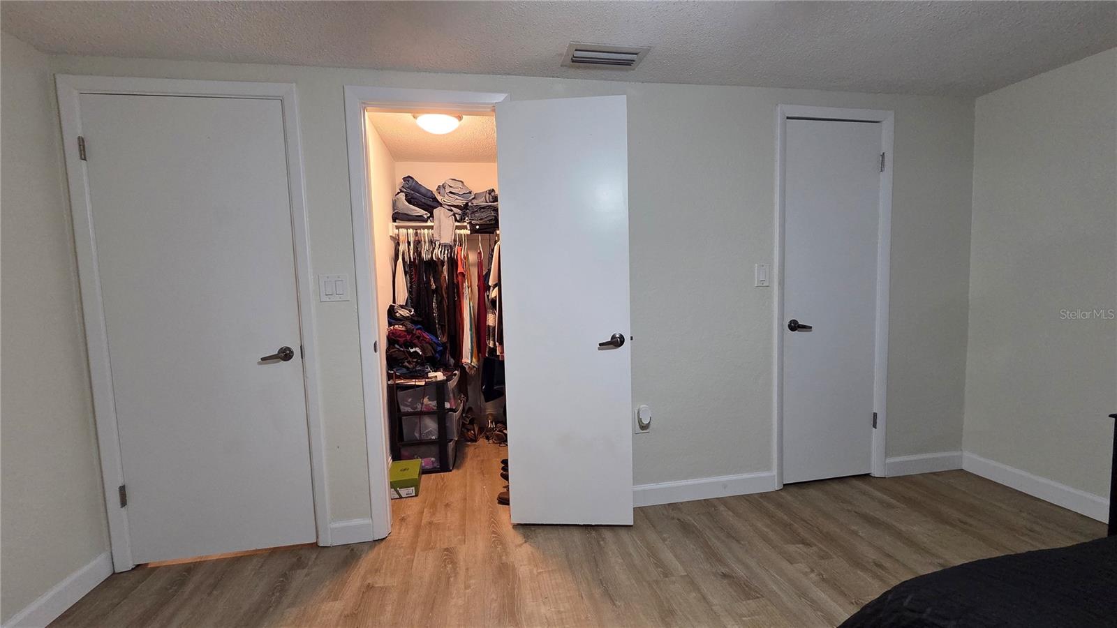REGENCY PARK - Residential Lease
