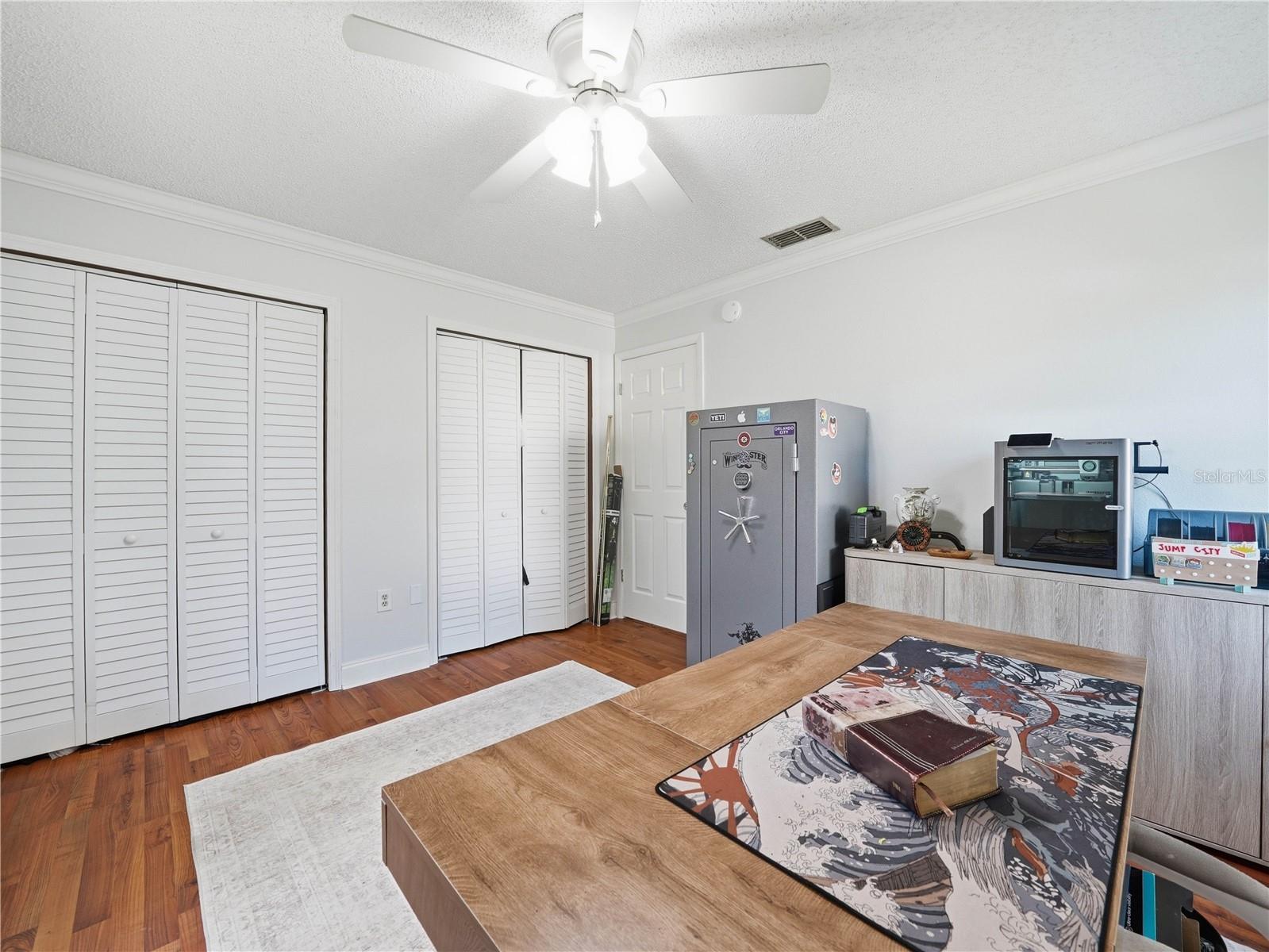 OAKS LAKELAND - Residential