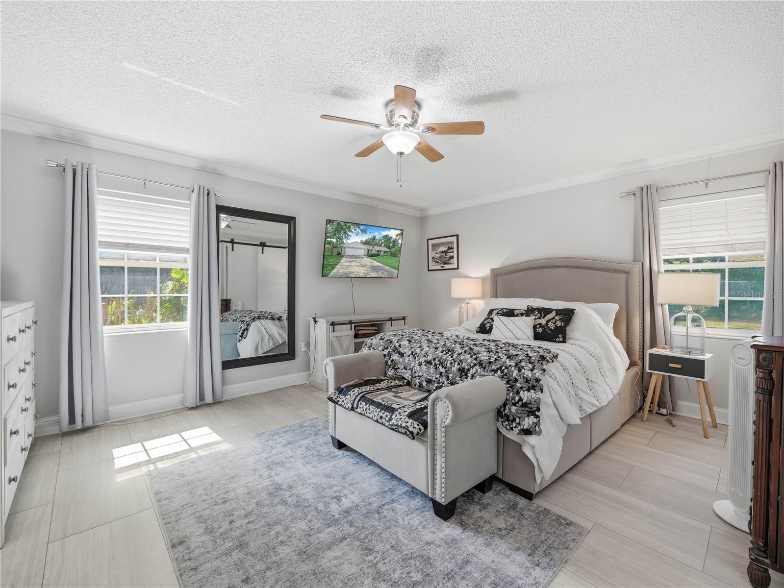 OAKS LAKELAND - Residential