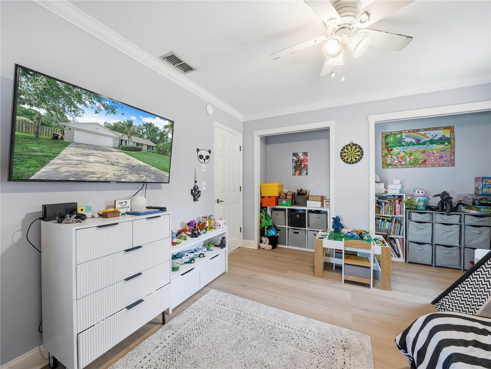 OAKS LAKELAND - Residential