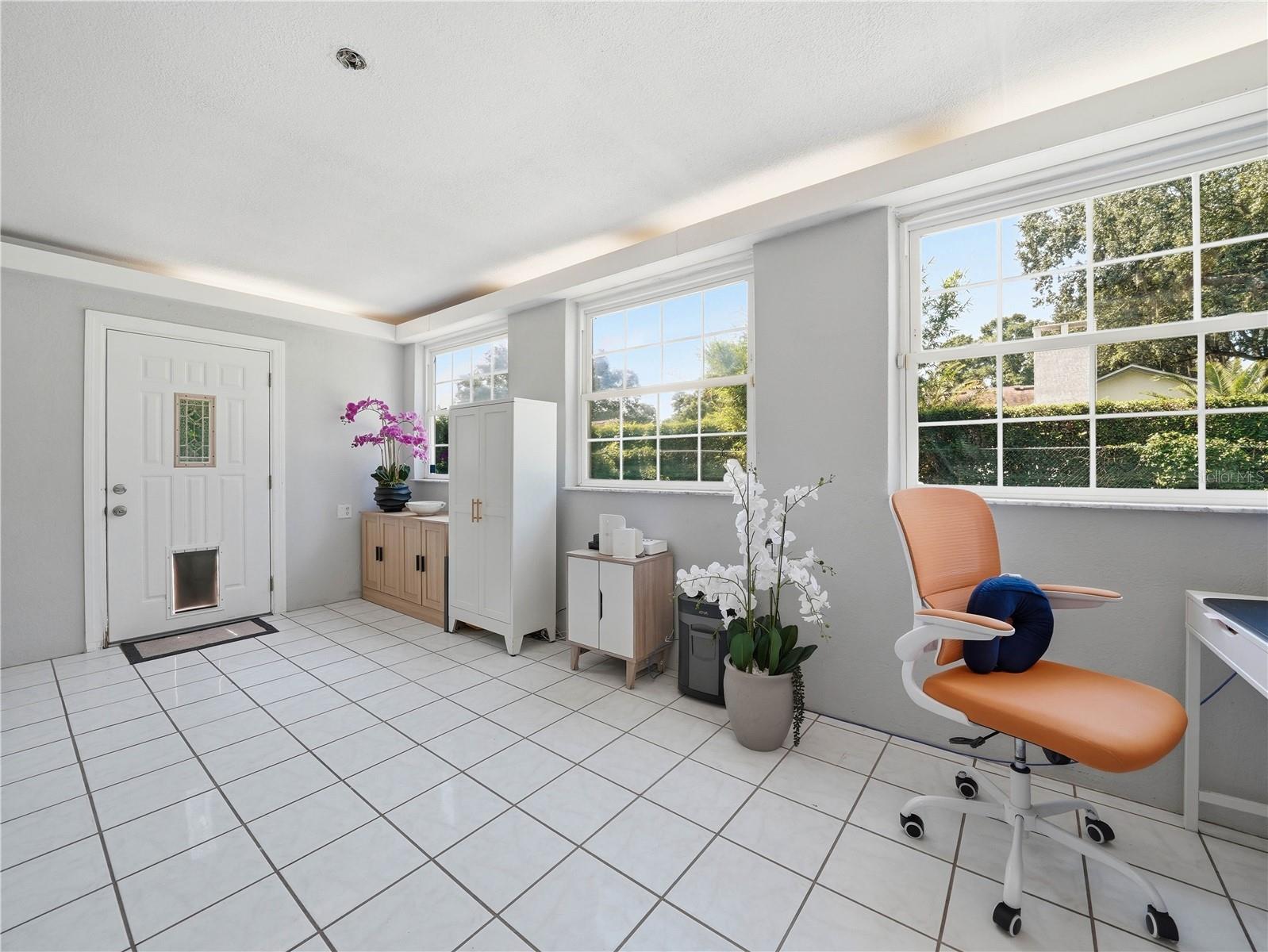 OAKS LAKELAND - Residential