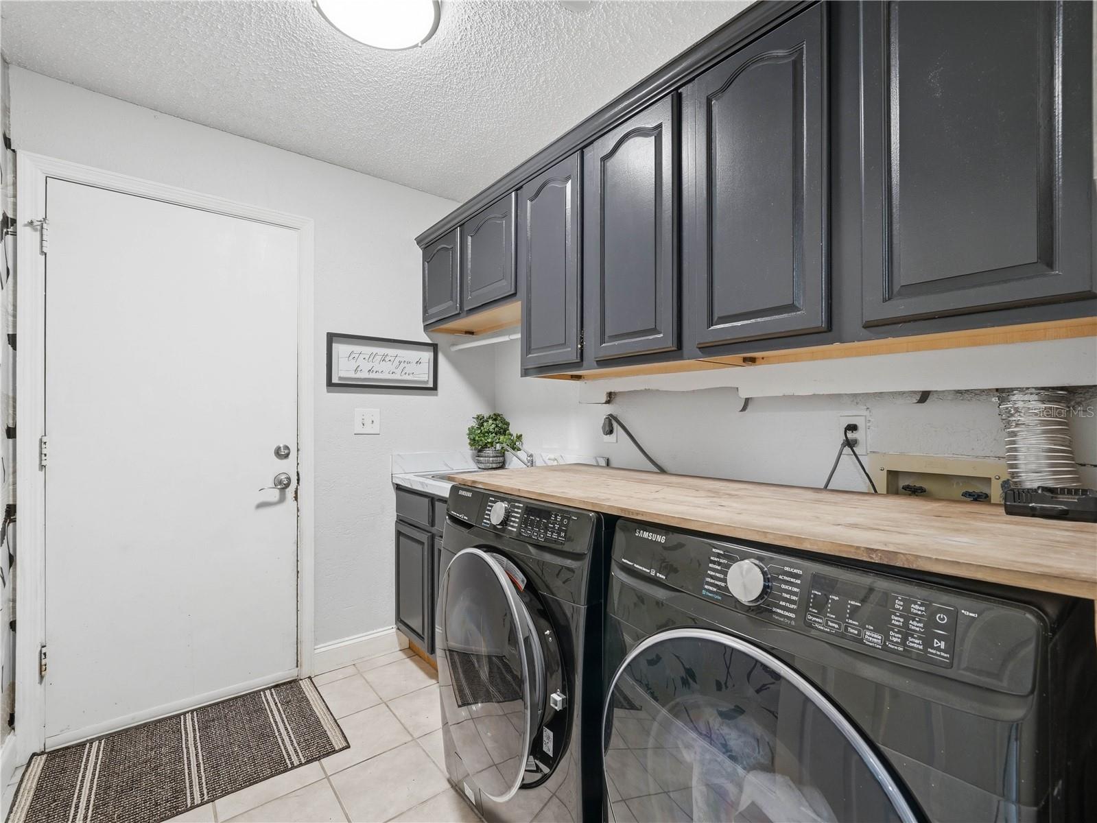 OAKS LAKELAND - Residential