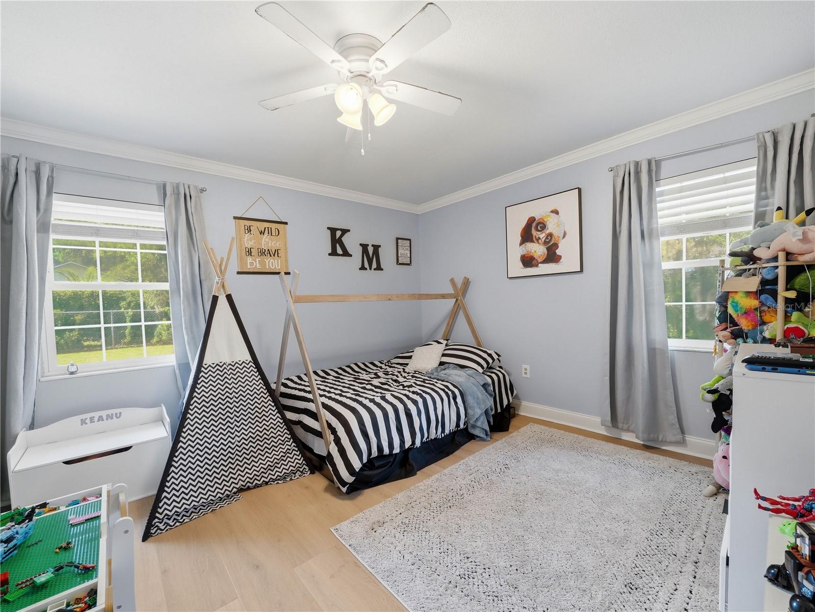 OAKS LAKELAND - Residential