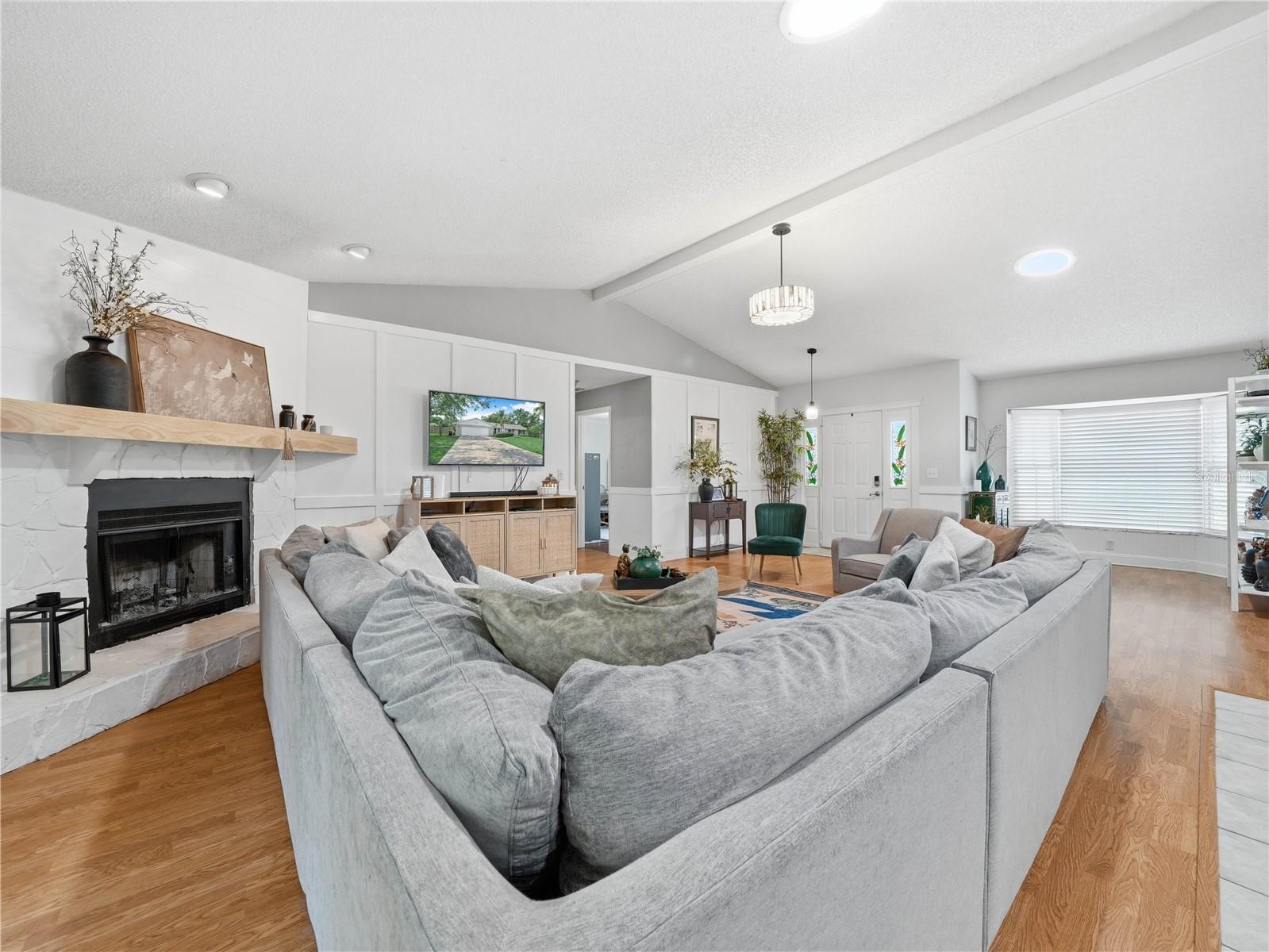 OAKS LAKELAND - Residential