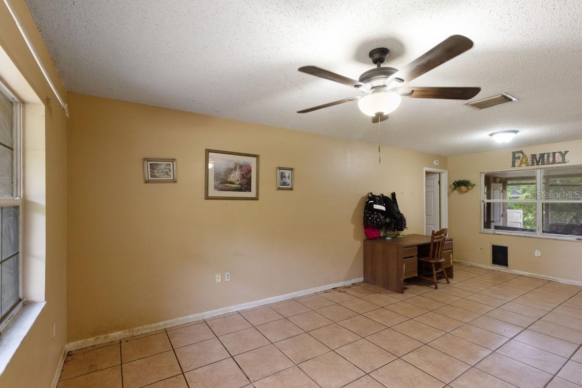 CONNELL HEIGHTS UNIT 05 - Residential