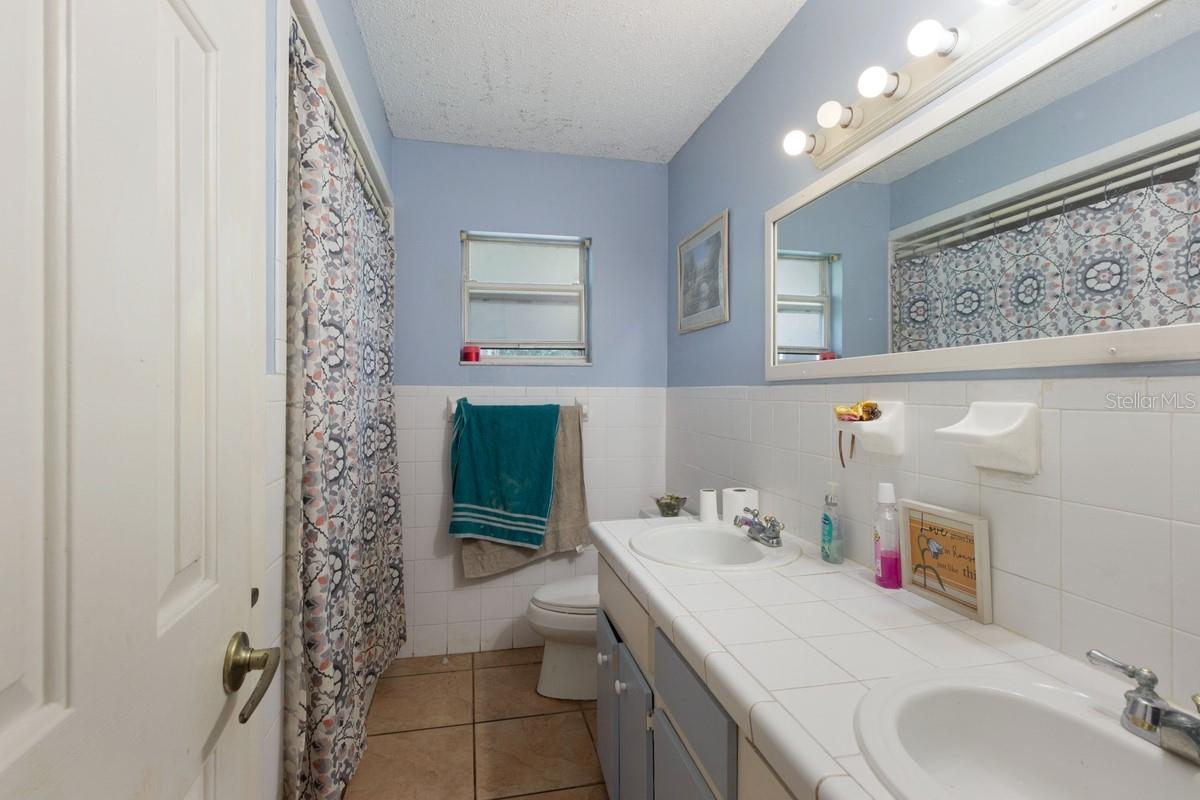 CONNELL HEIGHTS UNIT 05 - Residential