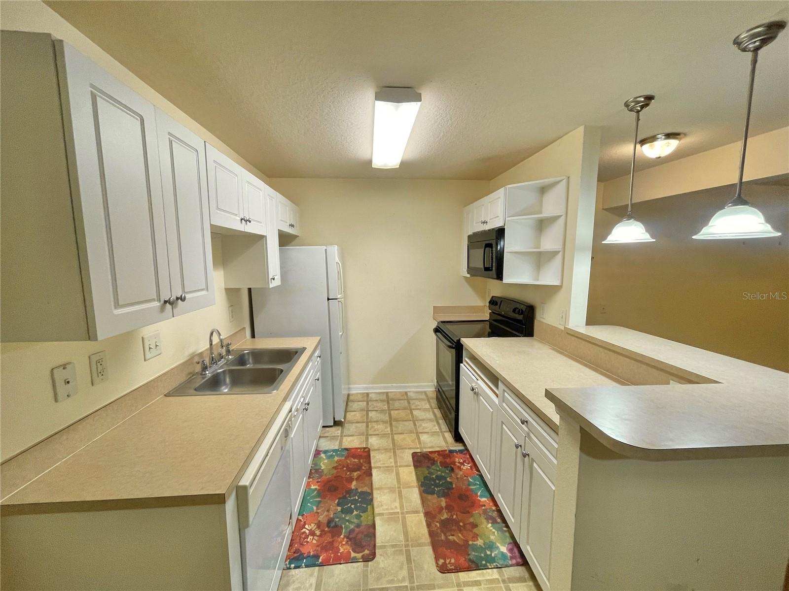 COVE AT PEARL LAKE - Residential