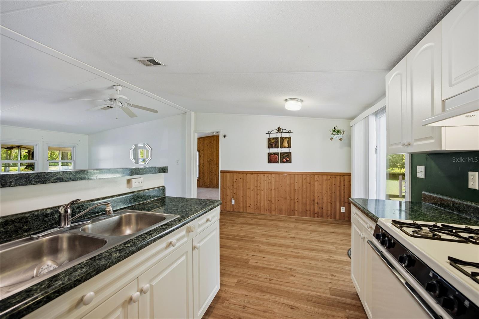 WILLISTON HIGHLANDS - Residential