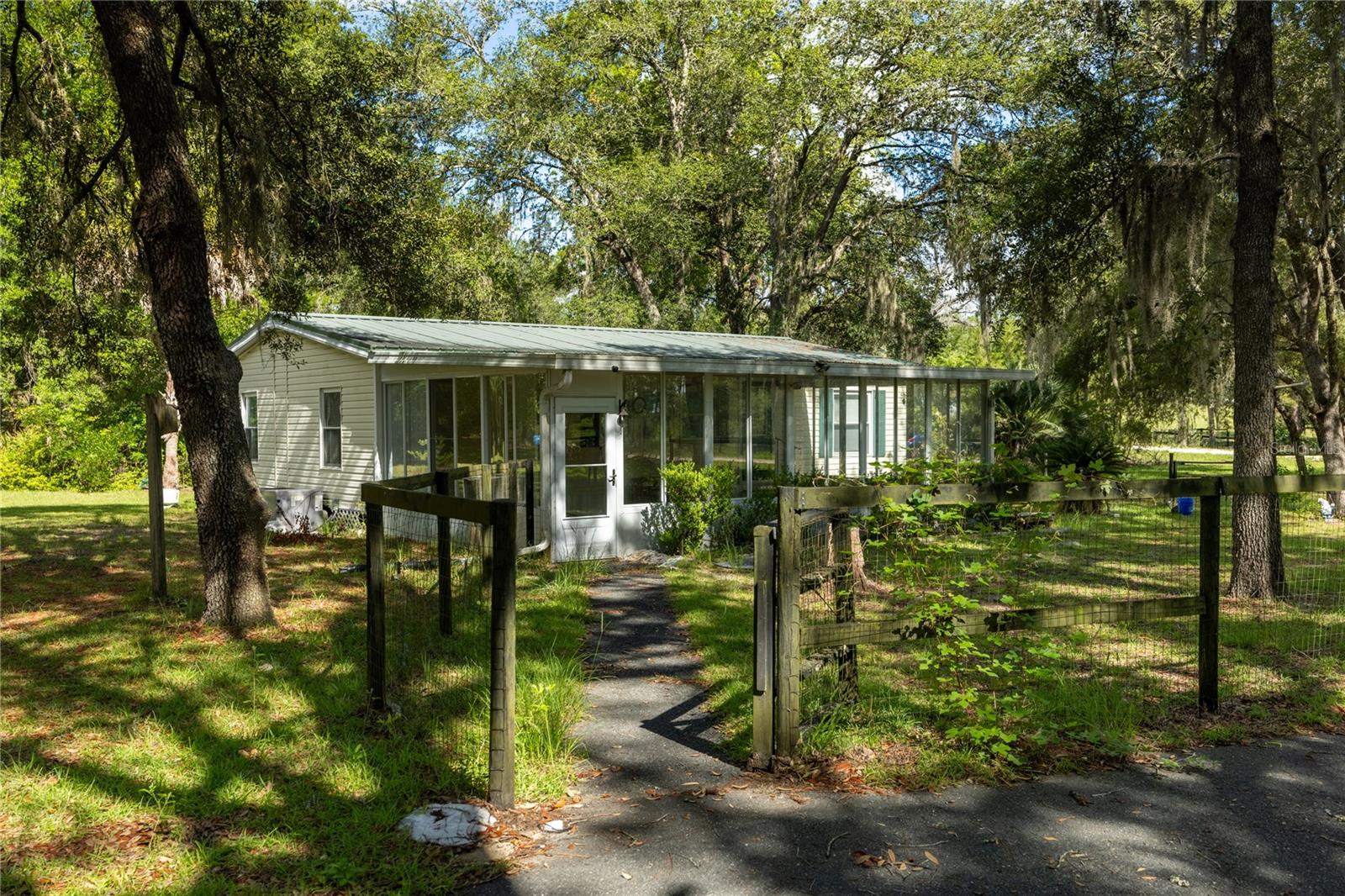 WILLISTON HIGHLANDS - Residential