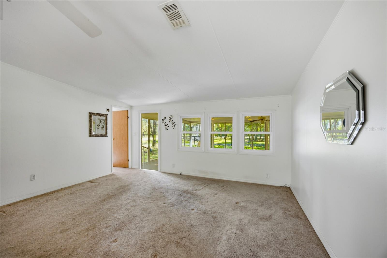WILLISTON HIGHLANDS - Residential
