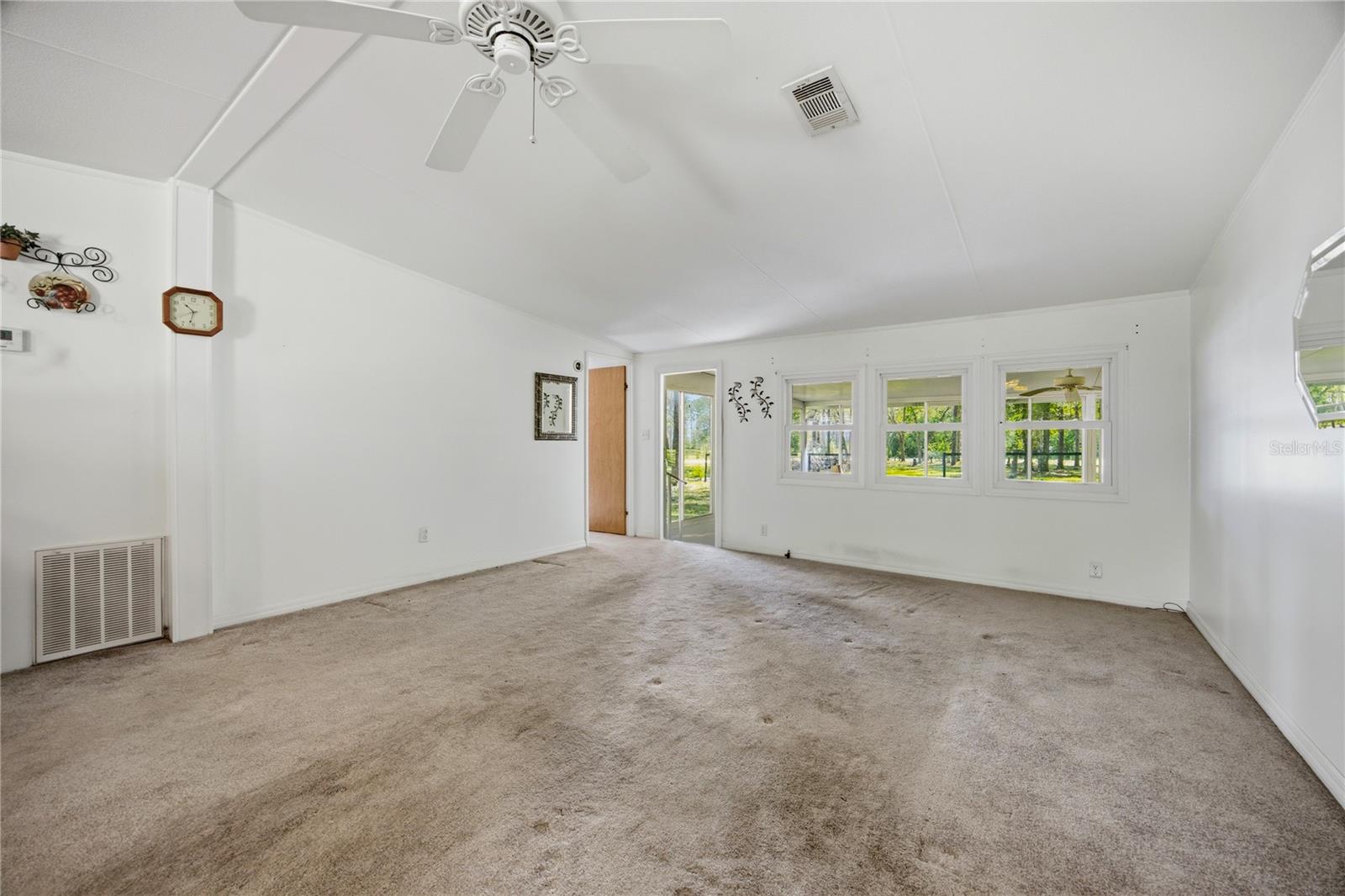 WILLISTON HIGHLANDS - Residential