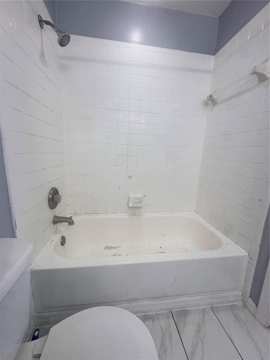 BVL GOLD COAST TWNHMS UNREC - Residential Lease