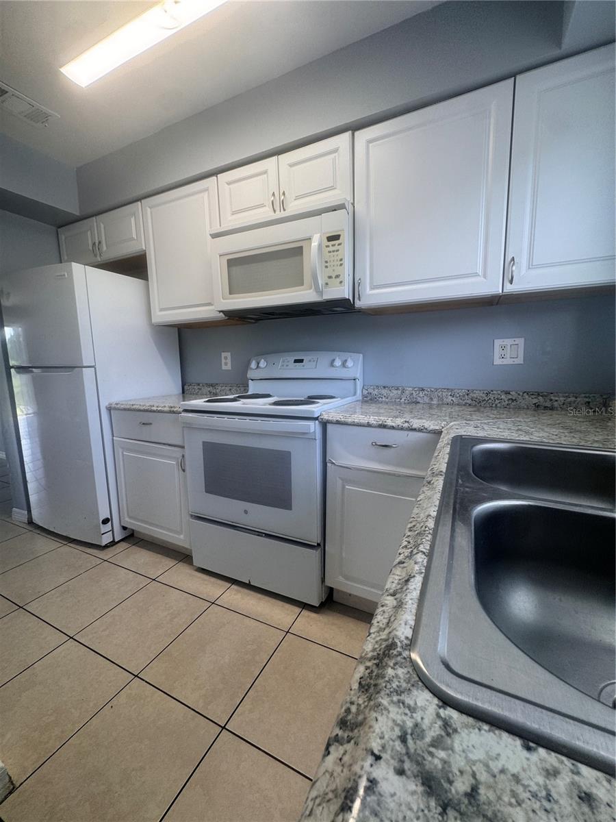 BVL GOLD COAST TWNHMS UNREC - Residential Lease