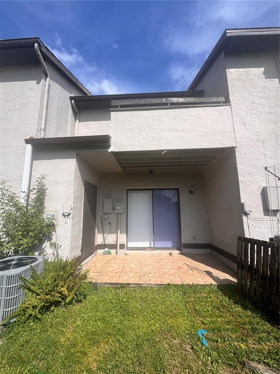 BVL GOLD COAST TWNHMS UNREC - Residential Lease