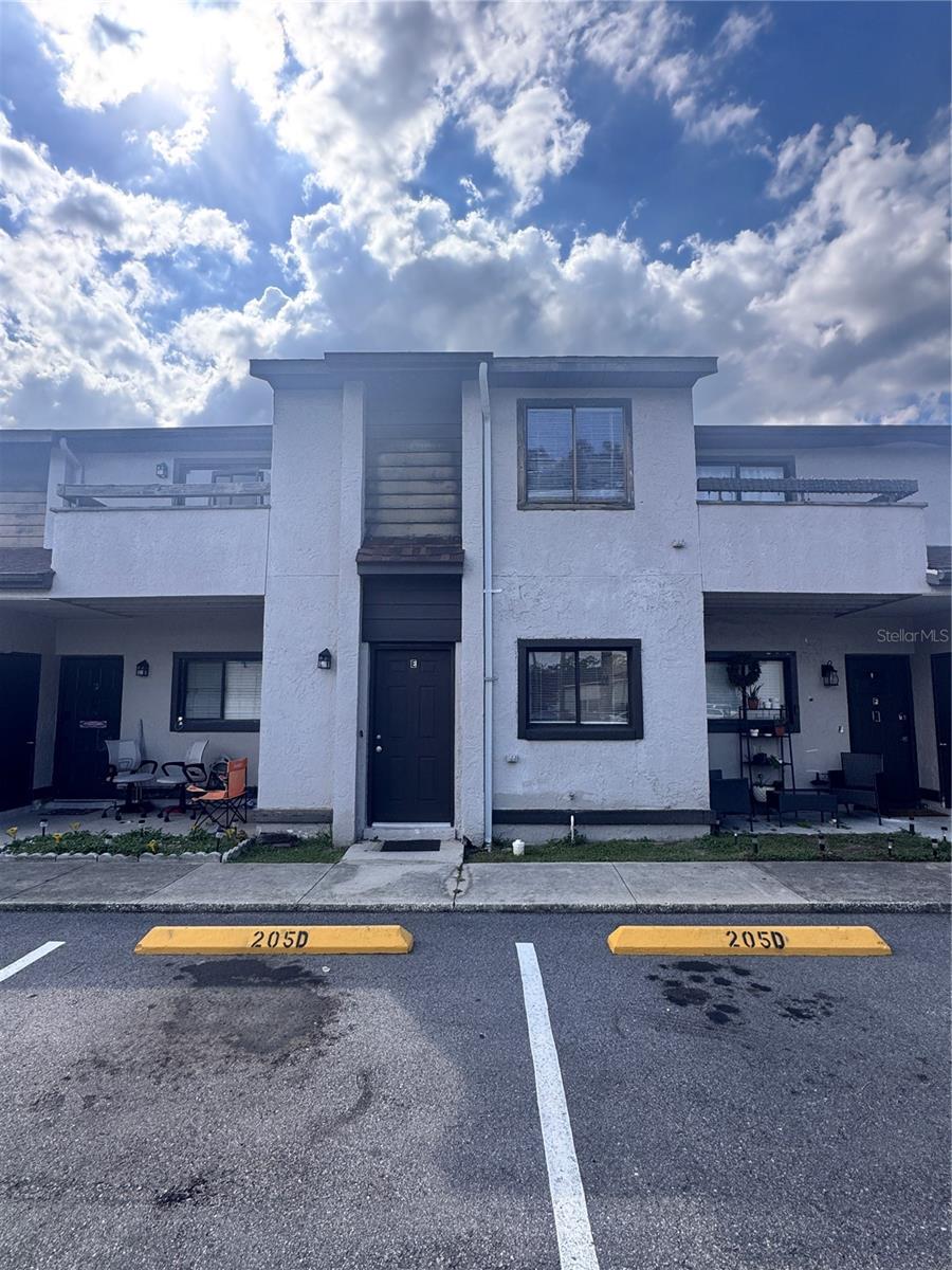 BVL GOLD COAST TWNHMS UNREC - Residential Lease