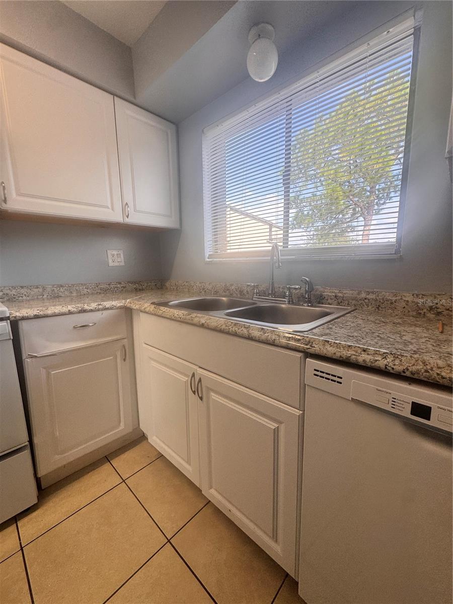 BVL GOLD COAST TWNHMS UNREC - Residential Lease