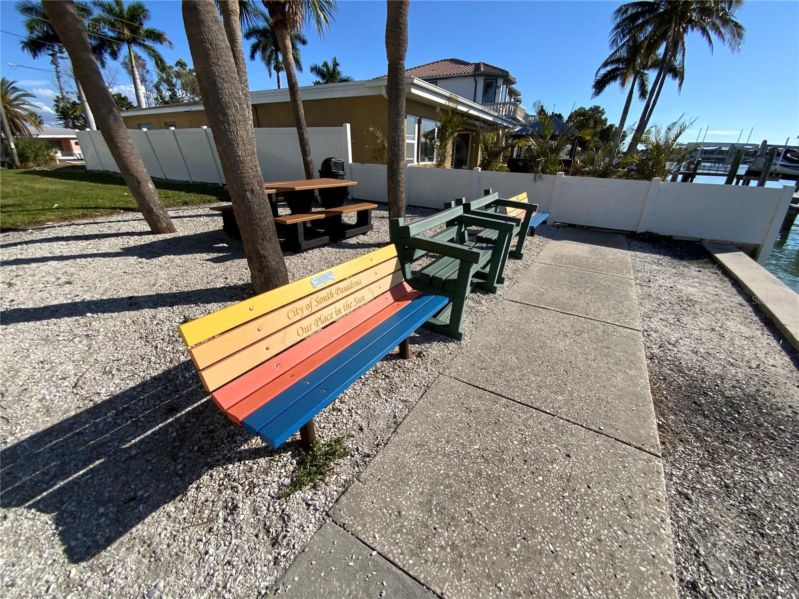 PASADENA SHORES - Residential