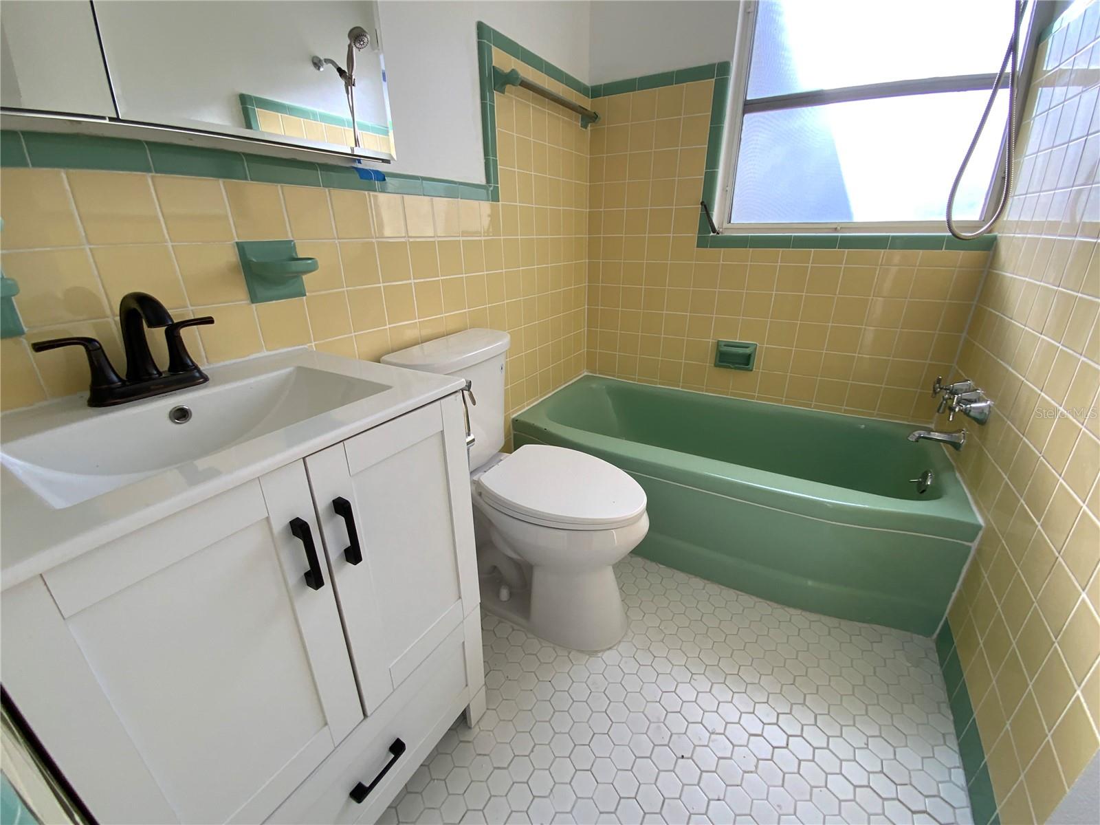 PASADENA SHORES - Residential
