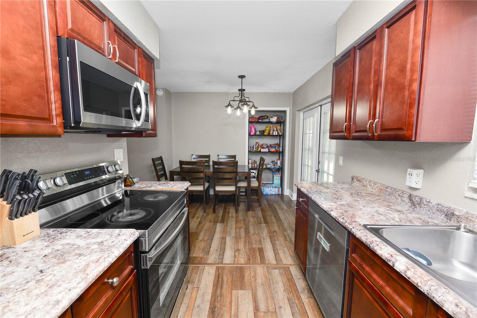 WHEELER HEIGHTS - Residential