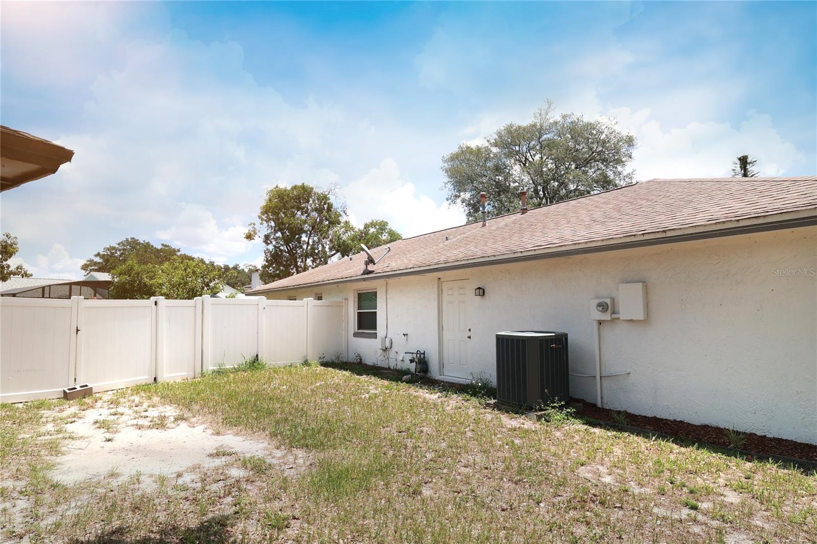 STERLING OAKS - Residential