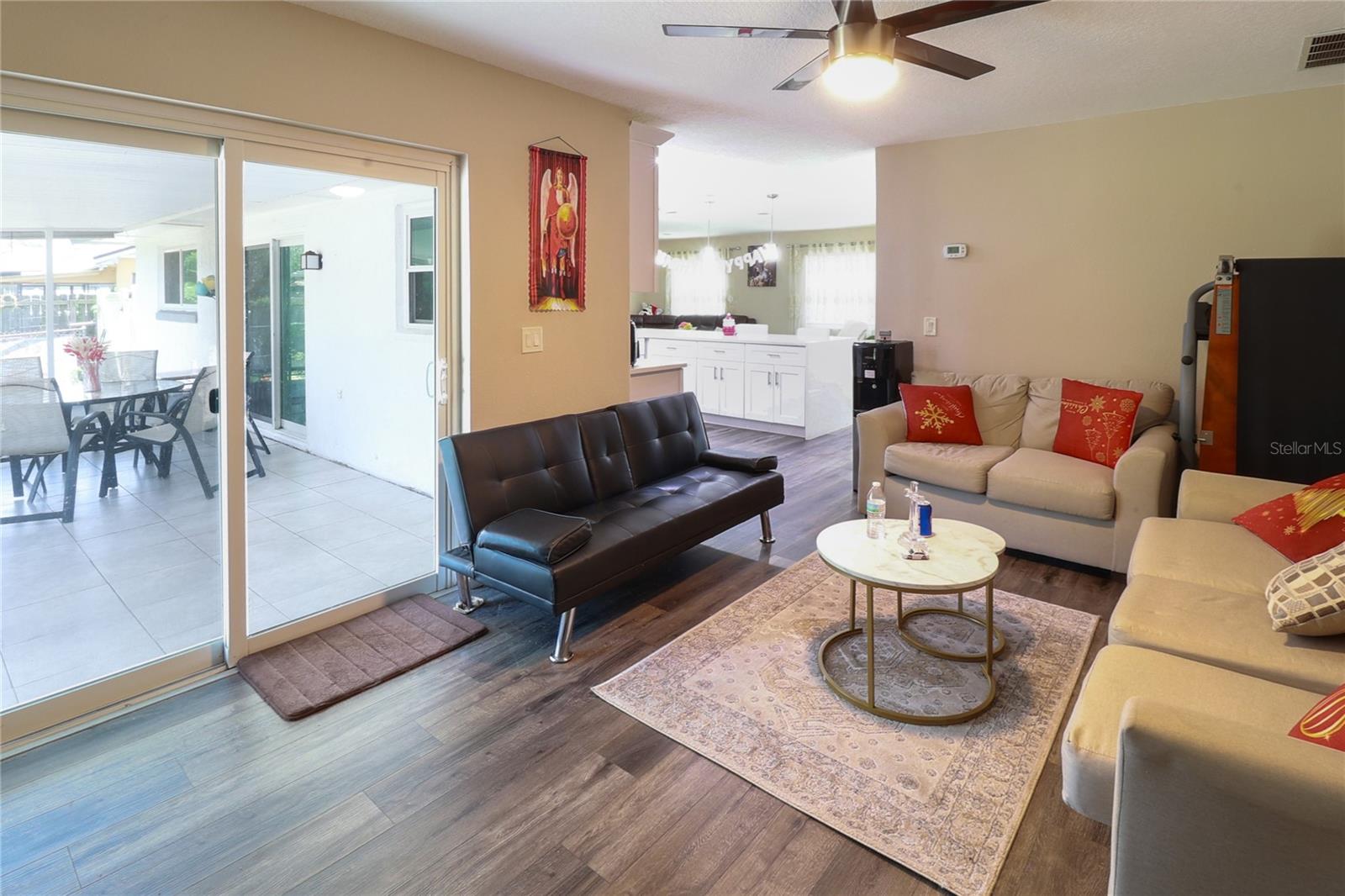 STERLING OAKS - Residential