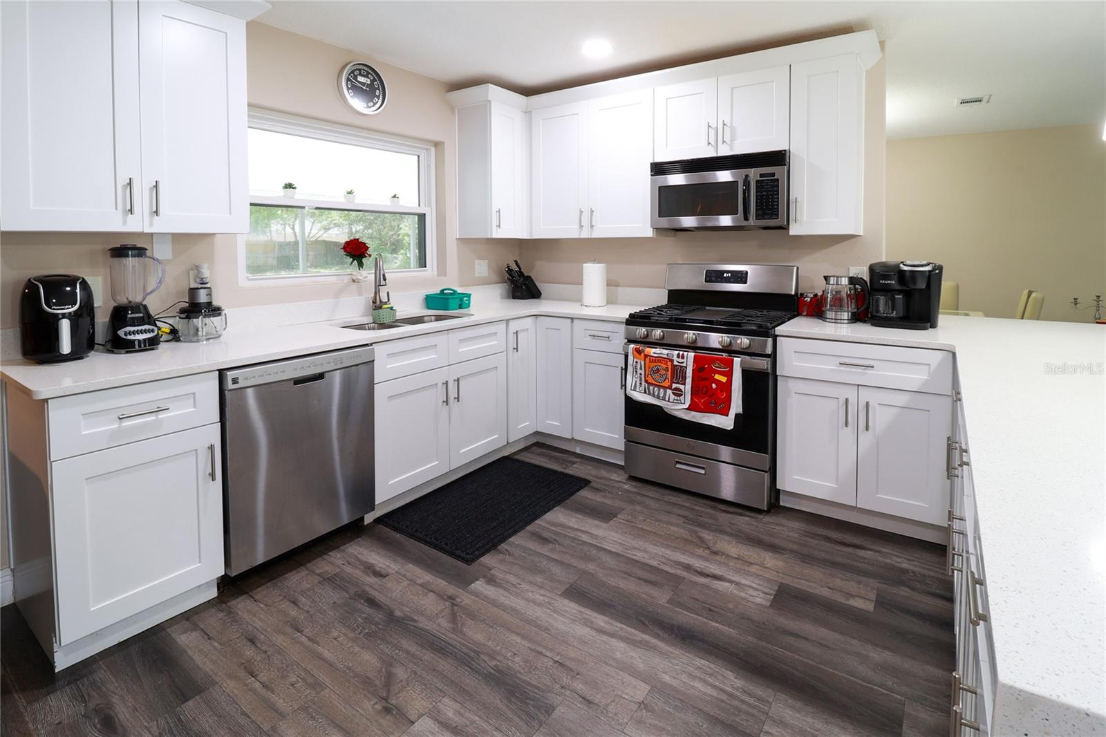STERLING OAKS - Residential