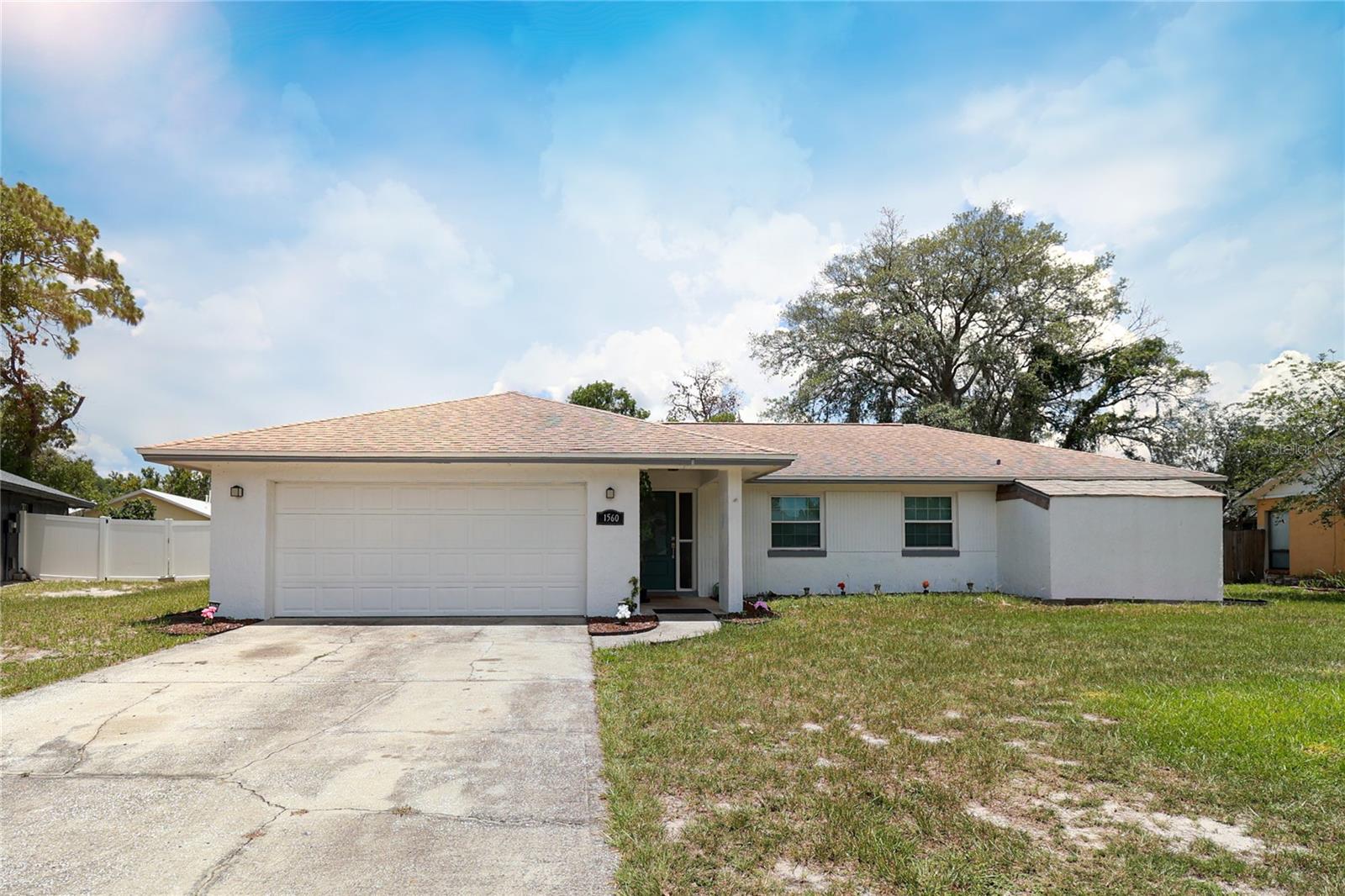 STERLING OAKS - Residential