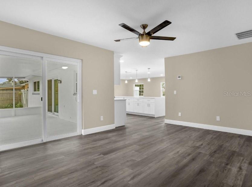 STERLING OAKS - Residential