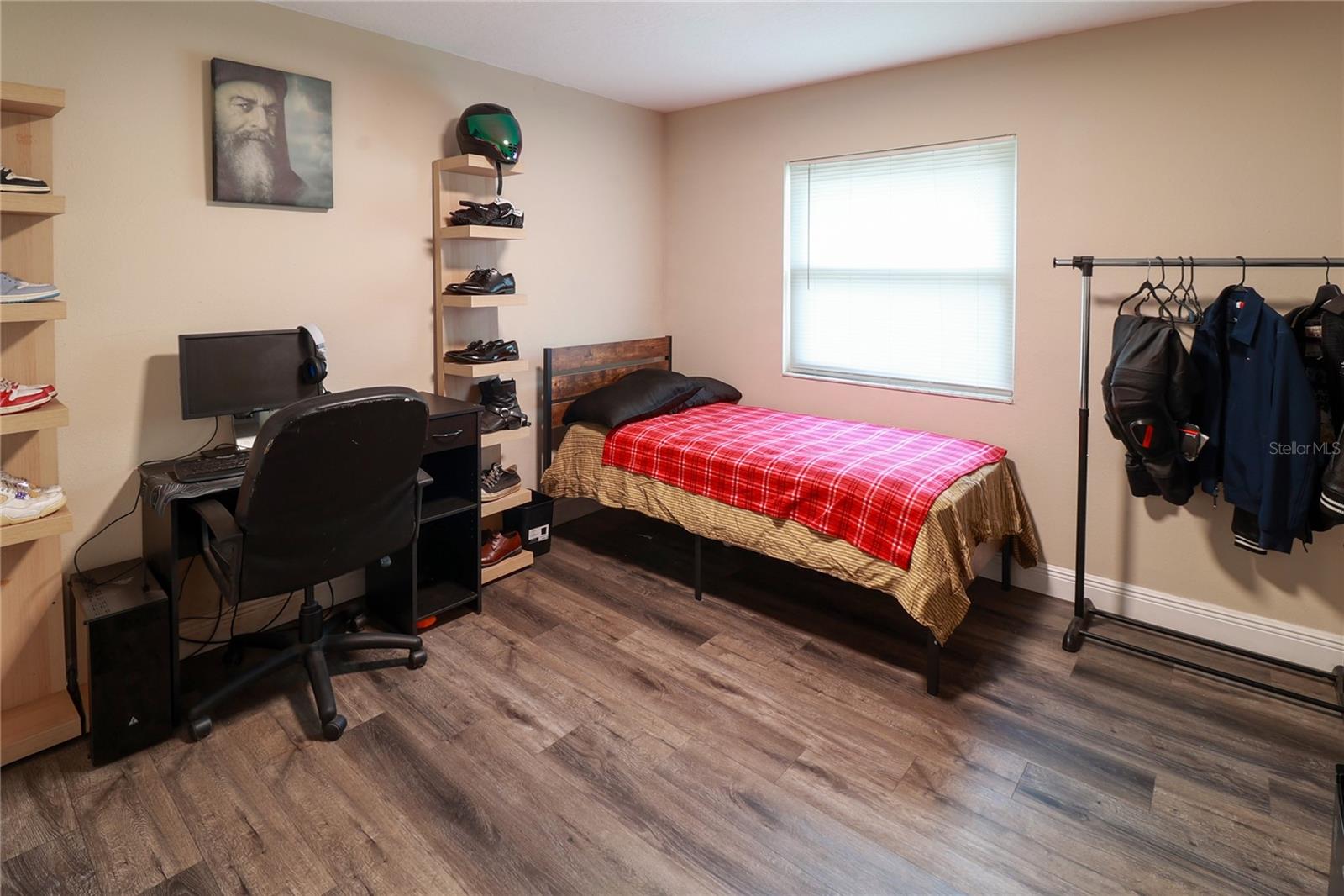 STERLING OAKS - Residential