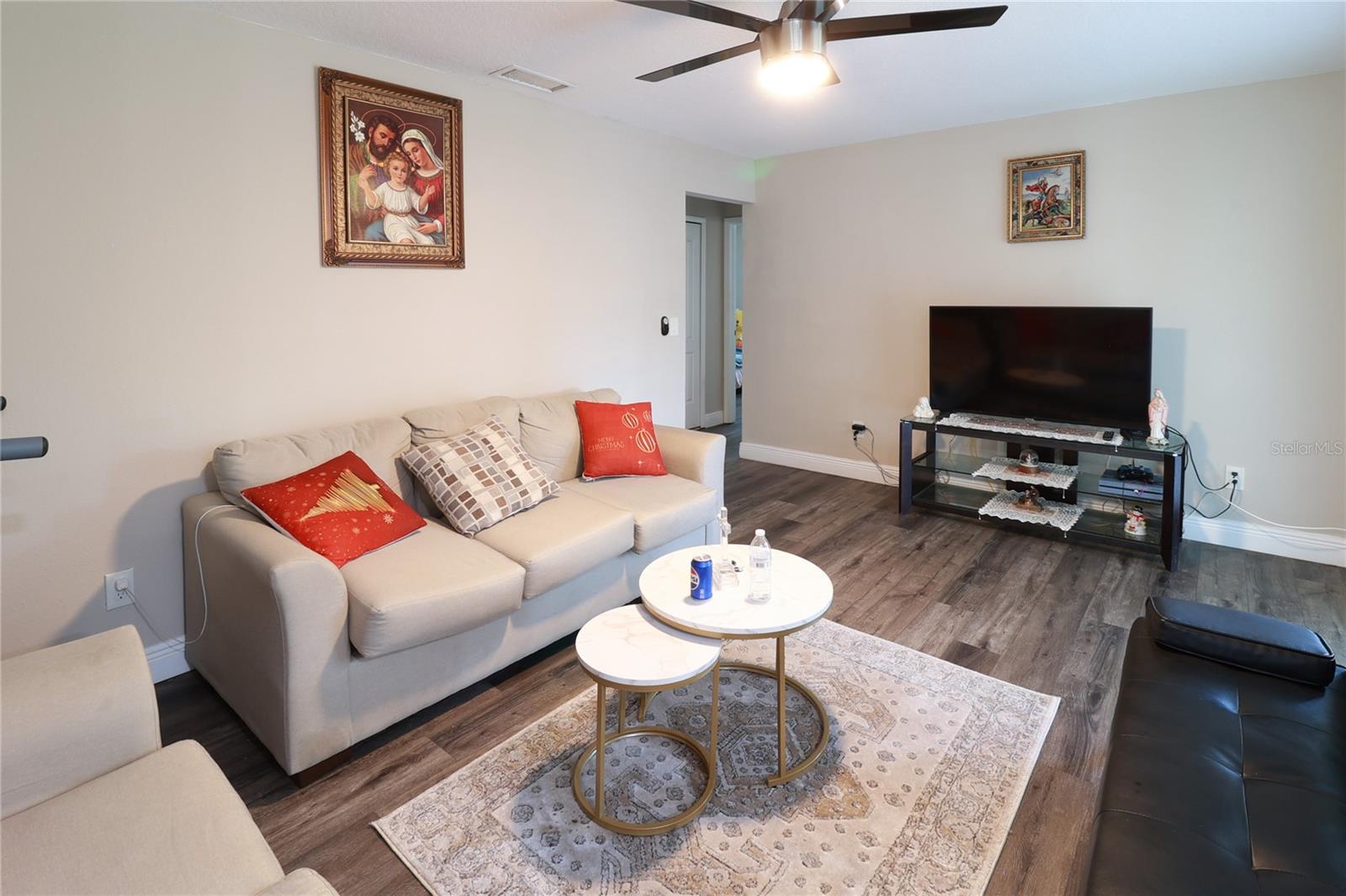 STERLING OAKS - Residential
