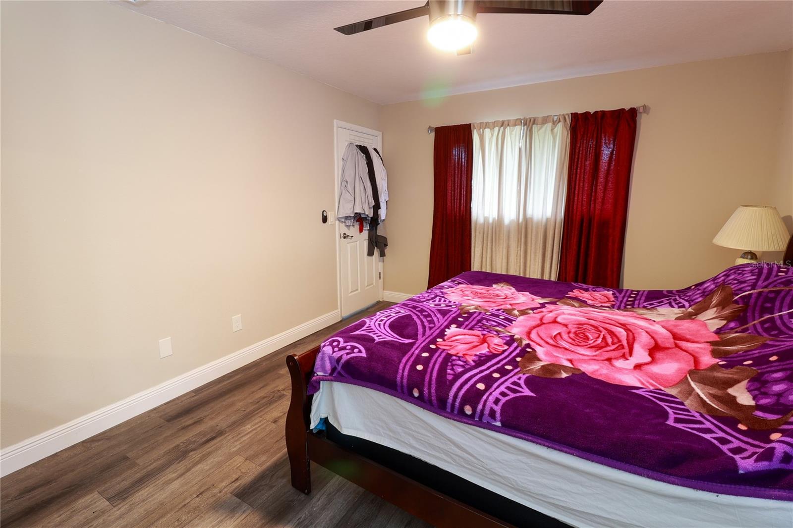 STERLING OAKS - Residential