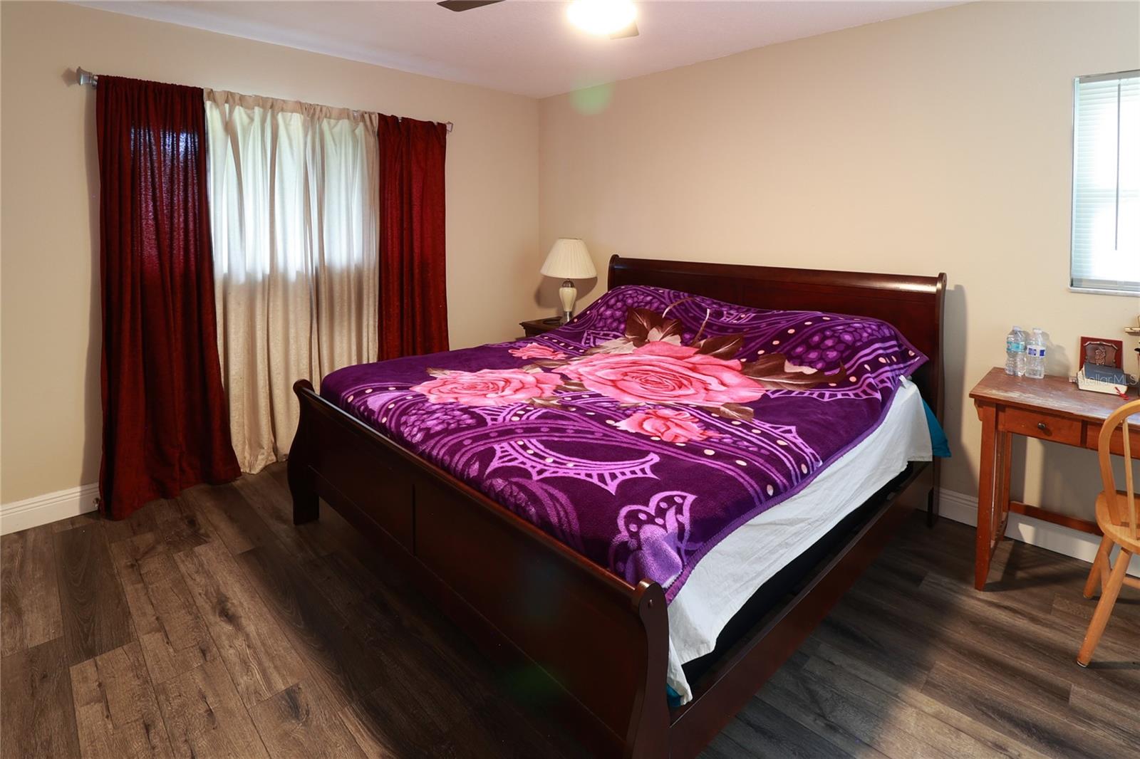 STERLING OAKS - Residential