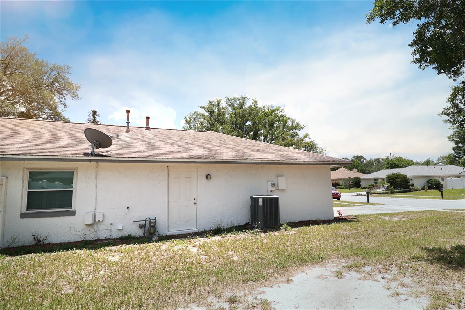 STERLING OAKS - Residential