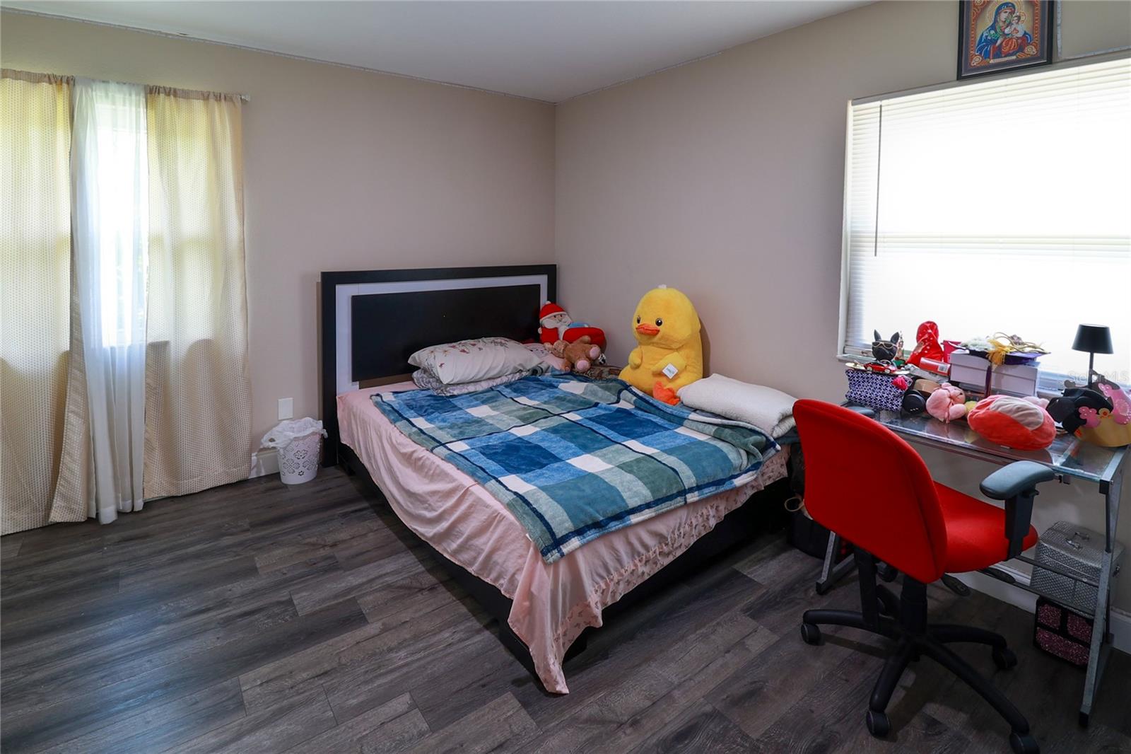 STERLING OAKS - Residential