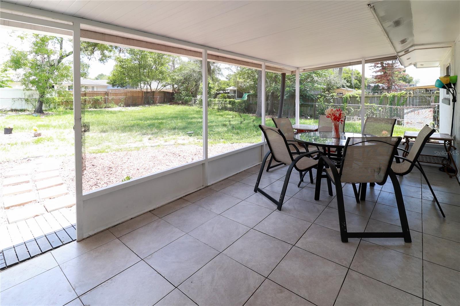 STERLING OAKS - Residential