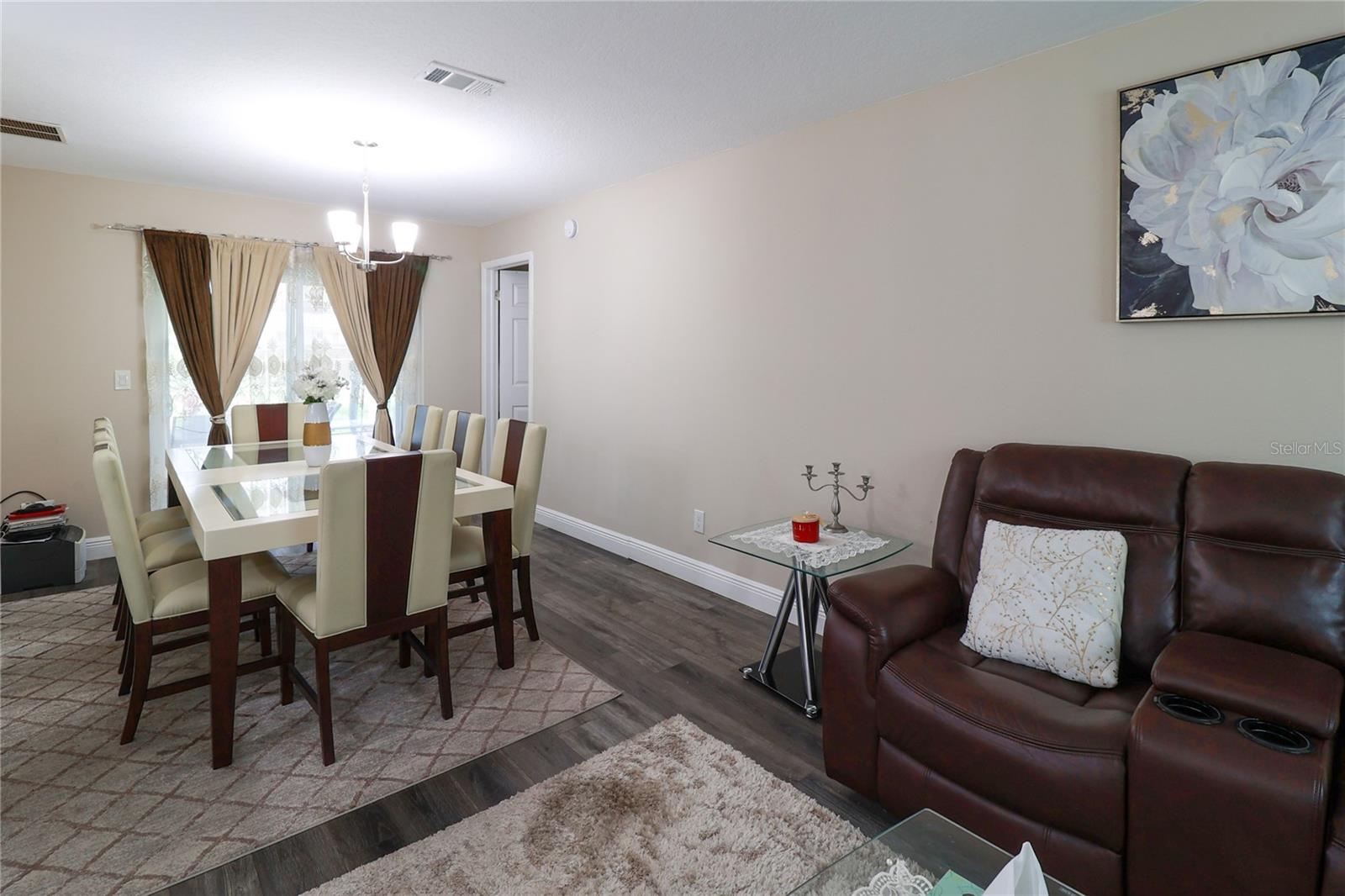 STERLING OAKS - Residential