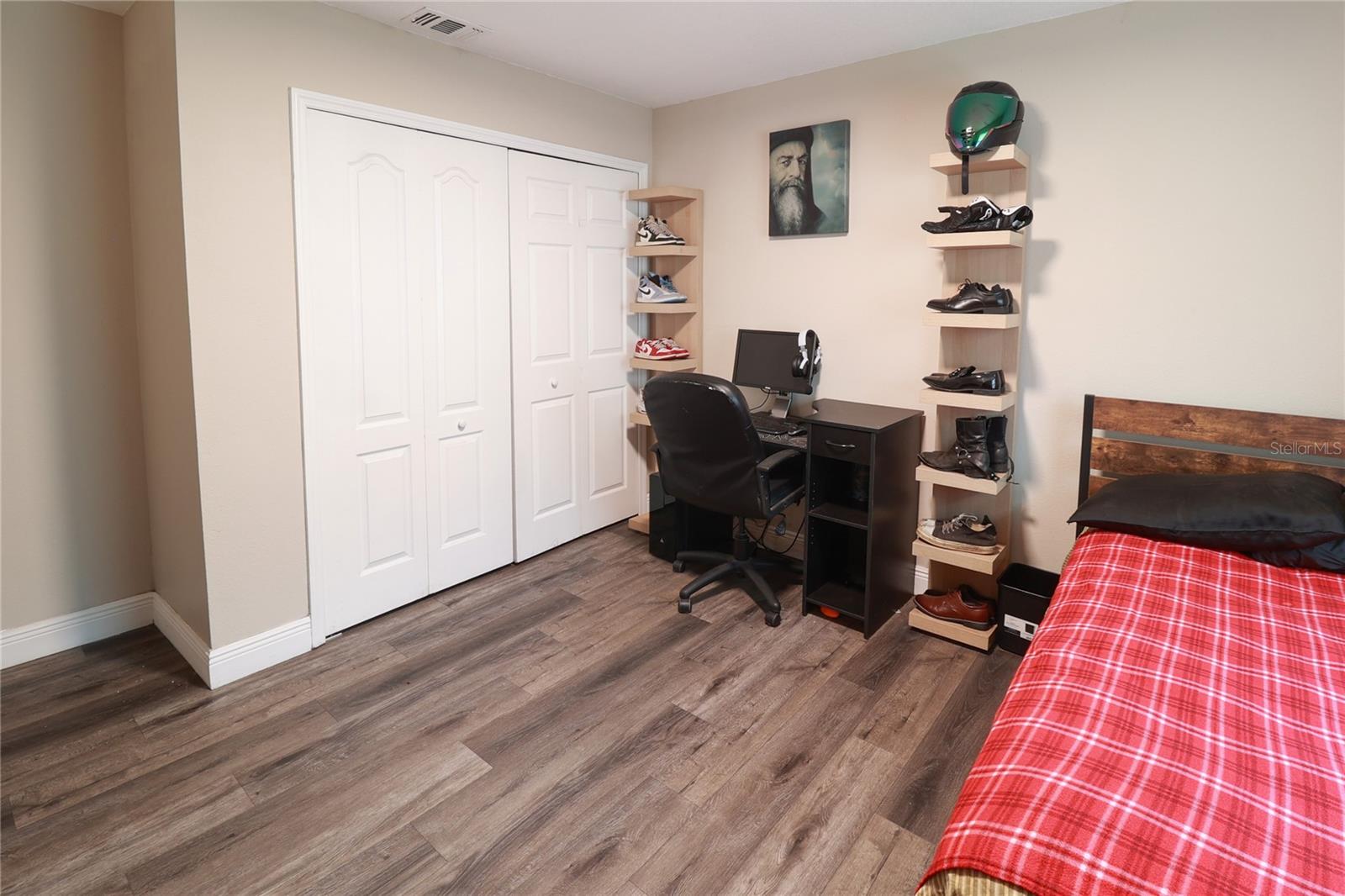STERLING OAKS - Residential