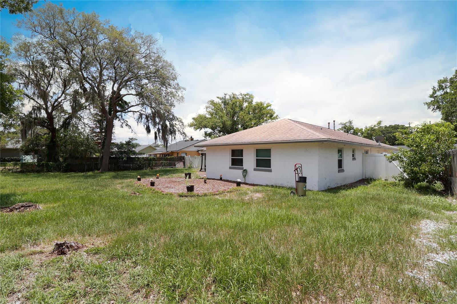 STERLING OAKS - Residential