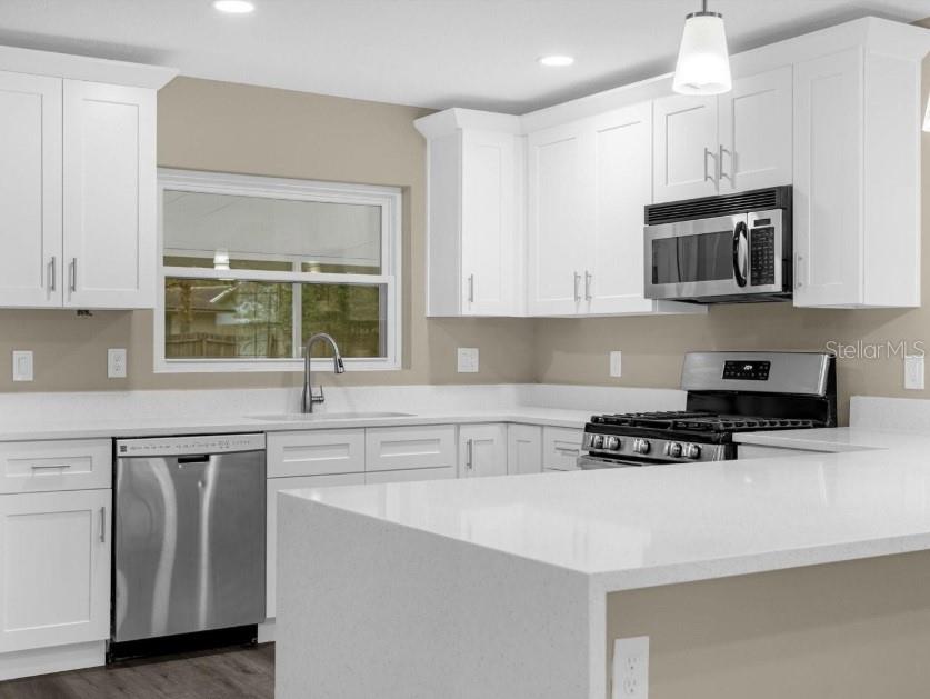 STERLING OAKS - Residential