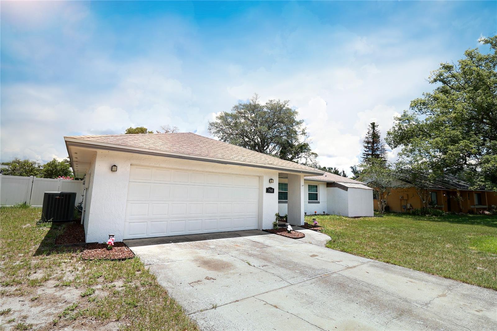 STERLING OAKS - Residential