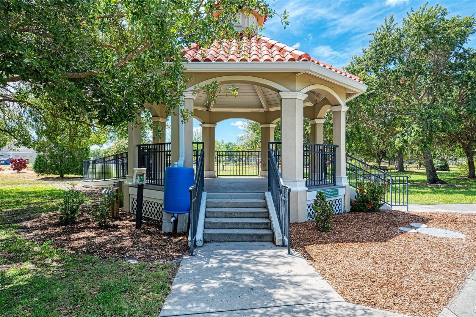 GULF BREEZE - Residential