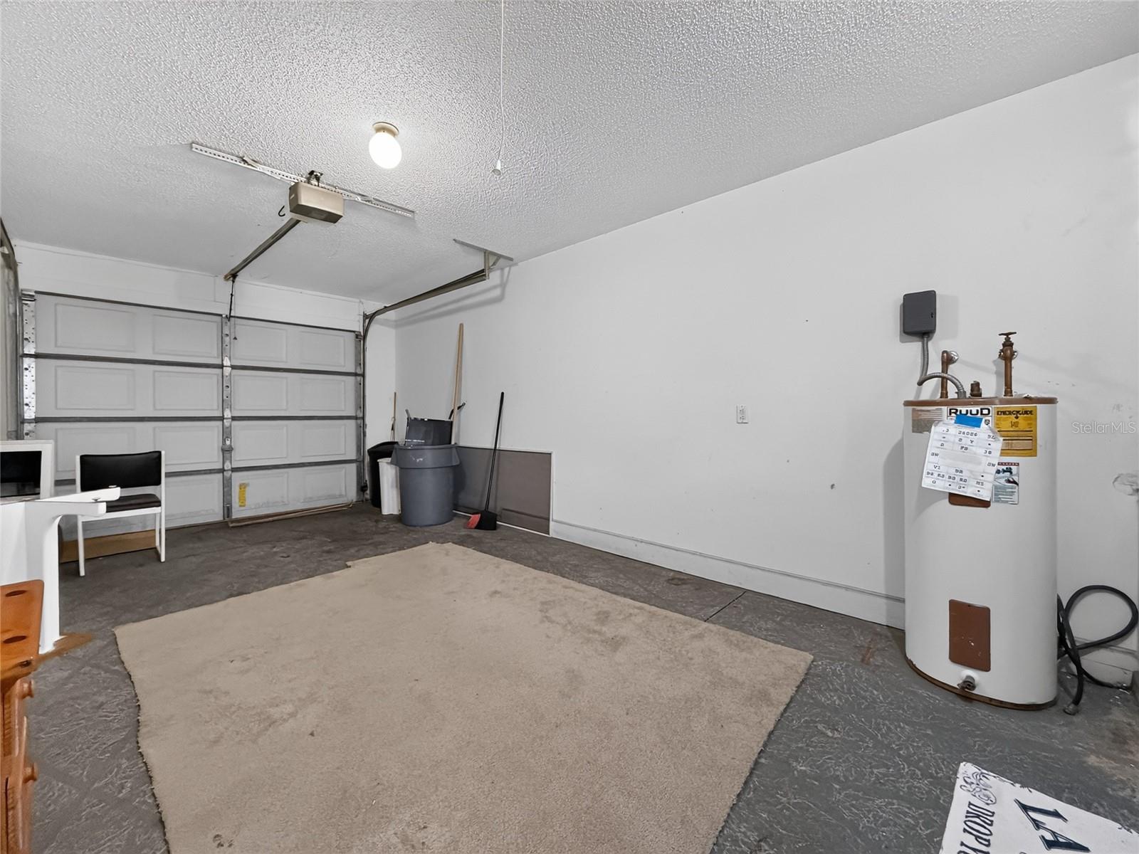 LADY LAKE ORANGE BLOSSOM GARDENS UNIT 15 - Residential Lease